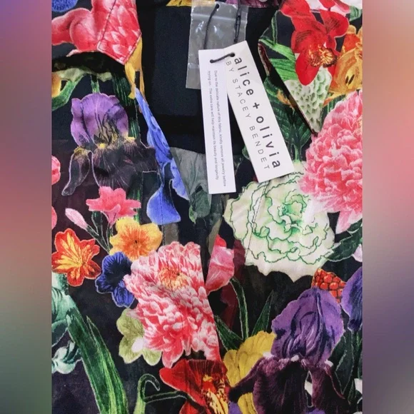 NWT Alice + Olivia Randa Silk Tied Blouson-Sleeve Button-Front Blouse - Picture 6 of 6